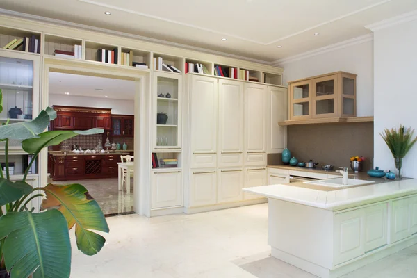 Interior de cocina moderna y muebles — Foto de Stock