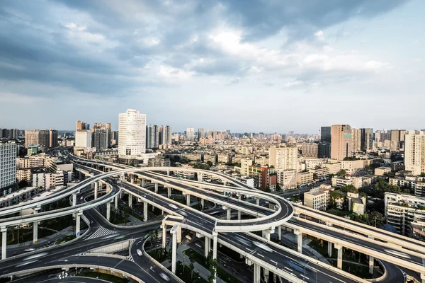 Skyline and elevated roads — Stock Photo, Image