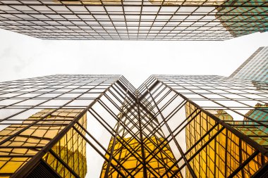 Modern gökdelen dış ve gökyüzü