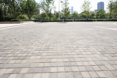 Ofis binasının dış tuğla yol kat ile