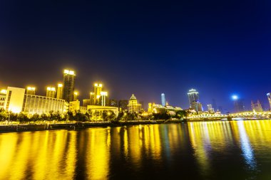 Işıklı manzarası ve nehir kıyısı, cityscape