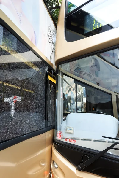 Két busz lezuhant a hong kong-ban — Stock Fotó