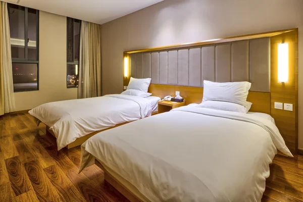 Kamar standar dari sebuah hotel — Stok Foto