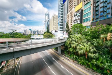 modern gökdelenler arasında viyadük