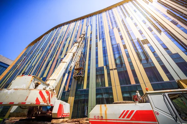 Kladkostroj řetěz mimo nákupní centrum — Stock fotografie