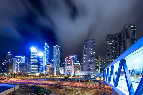 Wolkenkratzerpanorama in einer modernen Stadt — Stockfoto