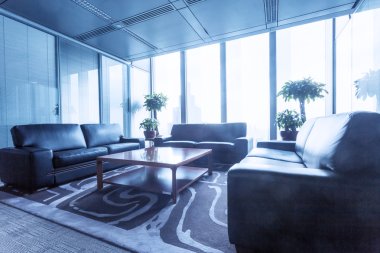 dinlenme odasında modern ofis binası