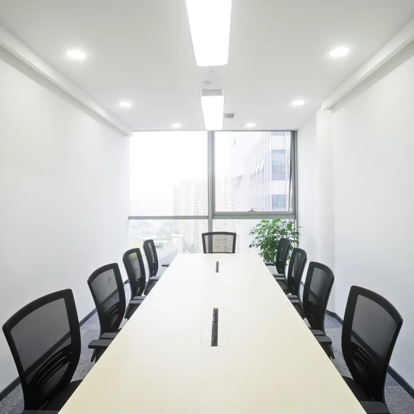 Interieur van de vergaderzaal in moder office — Stockfoto