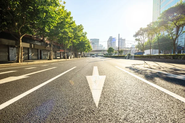 Asphaltstraße in Morden City — Stockfoto