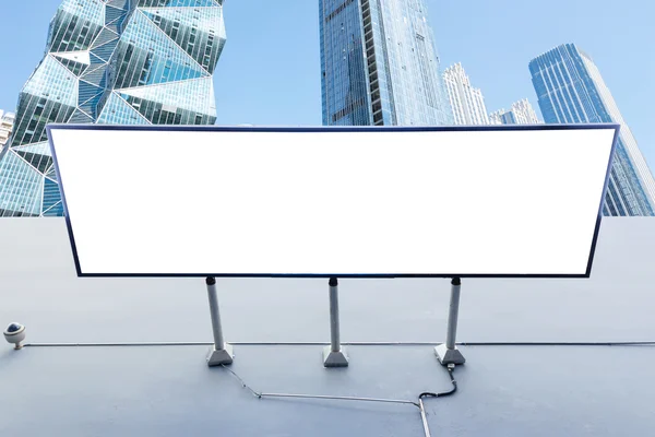 Cityscape beyaz tahta ile pencereden — Stok fotoğraf