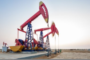 Petrol sahası pompa üniteleri ile