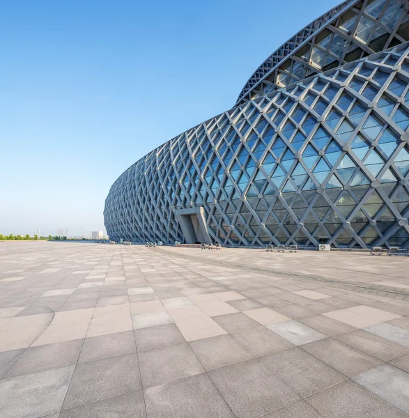 Suelo vacío con exterior del edificio — Foto de Stock