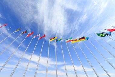 Mavi gökyüzü Bayraklarda