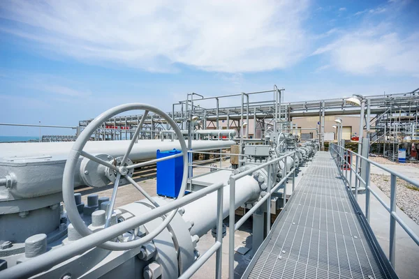 Structure of oil refinery plant — Stock Photo, Image