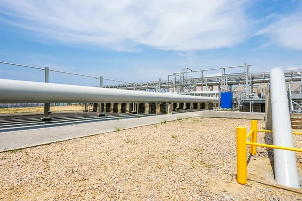 petrol rafineri tesisi yapısını