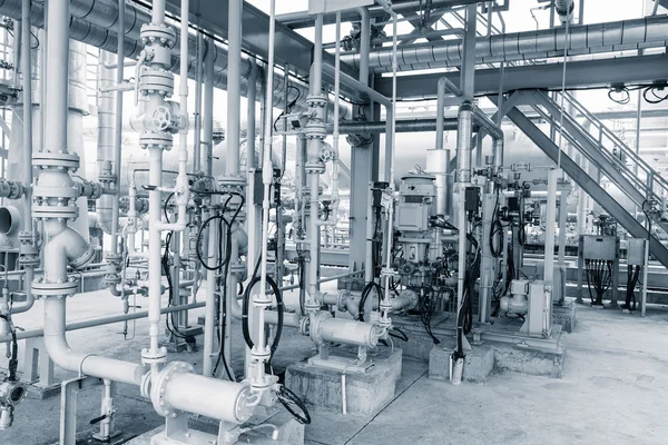 Estrutura da fábrica de refinaria de petróleo — Fotografia de Stock