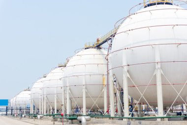Beyaz yağ depo tanklarda