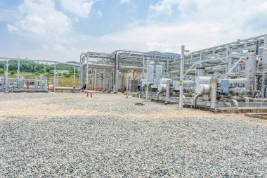 Ekipmanları, boru hattı ve tank petrol rafineri tesisi