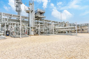 Ekipmanları, boru hattı ve tank petrol rafineri tesisi