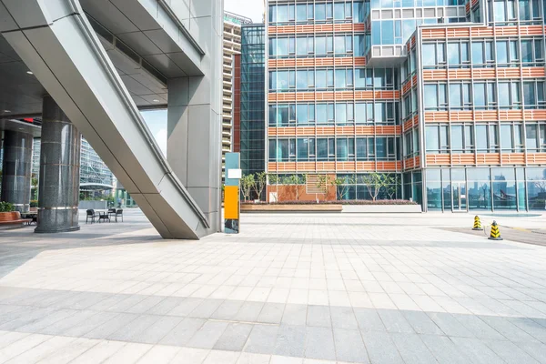 Frente vacío de los edificios modernos — Foto de Stock