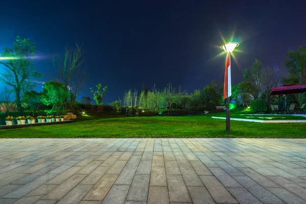 Nachtszene im leeren Park — Stockfoto