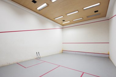 boş squash kortu iç