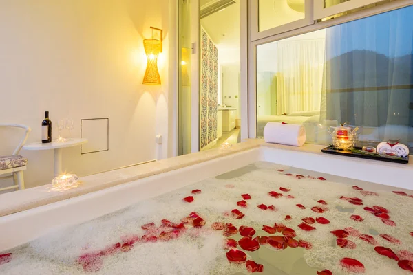 Interior of spa bathroom with bathtub — Stock Photo, Image