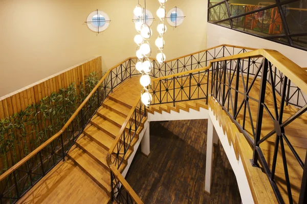Belső tér modern lépcsőház — Stock Fotó