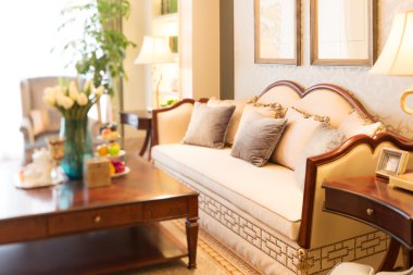 Modern oturma odasının içi.