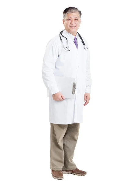 Asiatico uomo medico con stetoscopio e appunti — Foto Stock