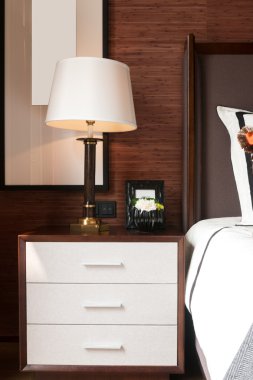 Modern yatak odasının içi 