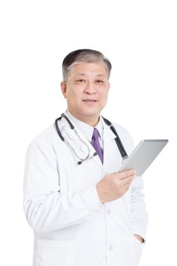 adam doktor stetoskop dijital tablet kullanma ile