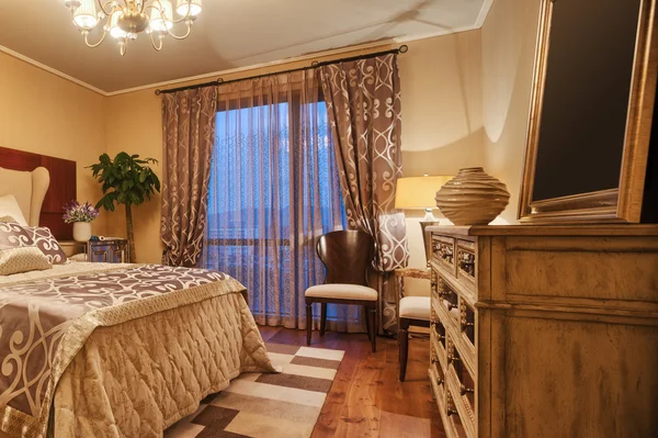 豪華なベッドルームのインテリア — ストック写真