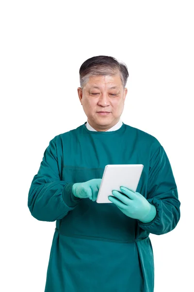 Mann Arzt mit digitalem Tablet — Stockfoto