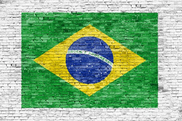 Bandeira do Brasil pintada na parede de tijolo branco — Fotografia de Stock