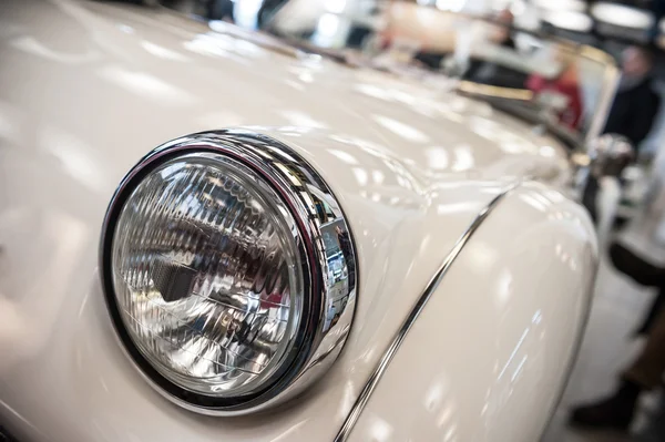Headlight of a vintage car — Stock Photo, Image