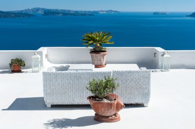 Santorini Adası üzerinde güzel Teras