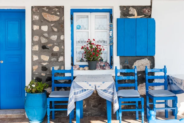 Front tradycyjny dom w Santorini — Zdjęcie stockowe