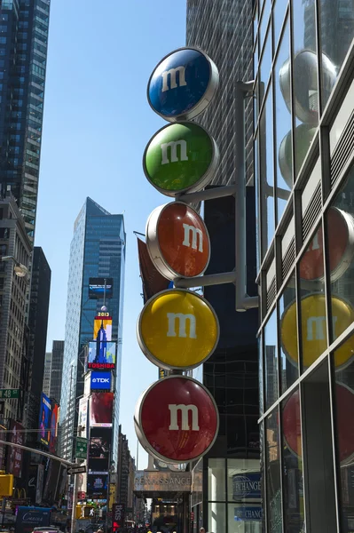 M&M Shop in Times Square — Stock Photo, Image