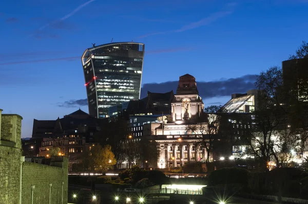 Londen-centrum van de stad bij nacht — Stockfoto