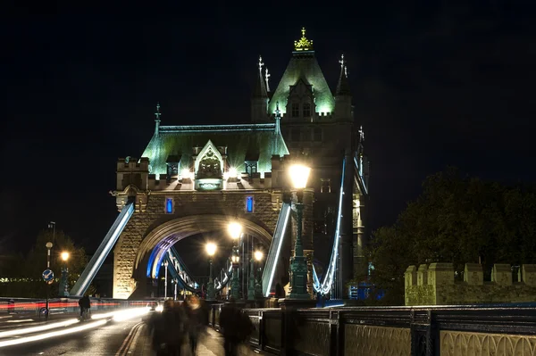 Tower bridge gece — Stok fotoğraf