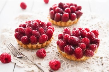 Berry meyve ile lezzetli tart