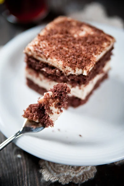 Tarta de chocolate con crema de nuez — Foto de Stock