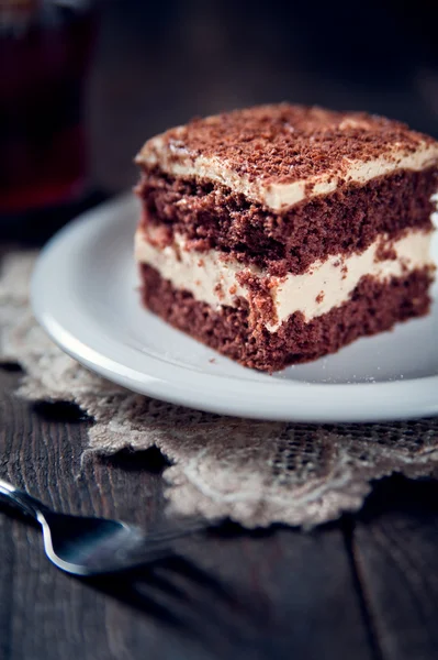 Torta al cioccolato con crema di noci — Foto Stock