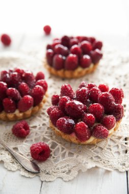 Berry meyve ile lezzetli tart