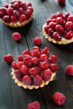 Berry meyve ile lezzetli tart
