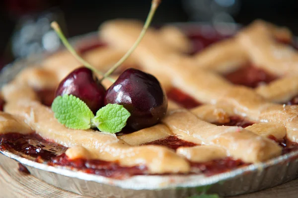 tatlı cherry pie