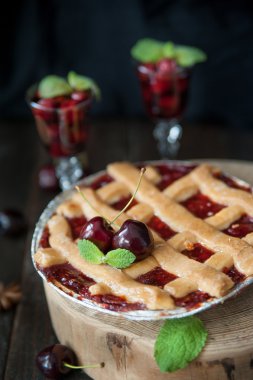tatlı cherry pie