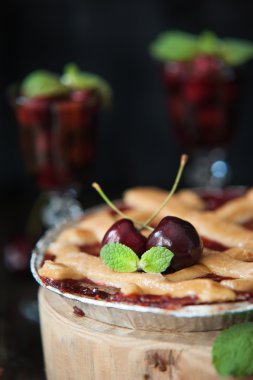 tatlı cherry pie
