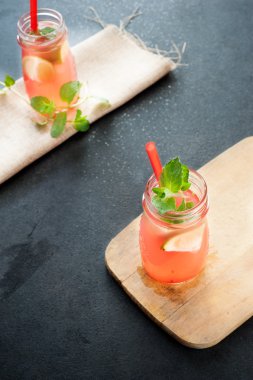 Lezzetli kavun ve limon içecek